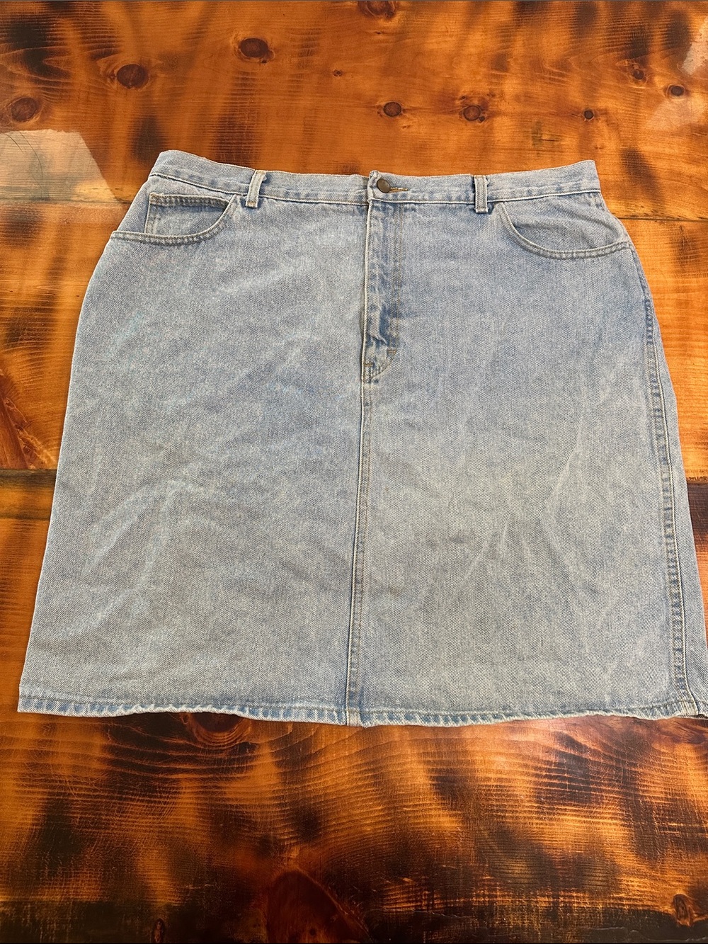Women's Light Wash Denim Mini Skirt - Casual Everyday Style